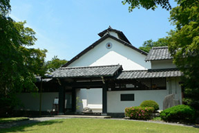 草雲美術館