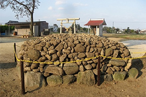 開拓苦難の石塚