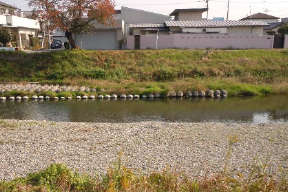 旧佐野大橋（猿橋）跡（秋山川）